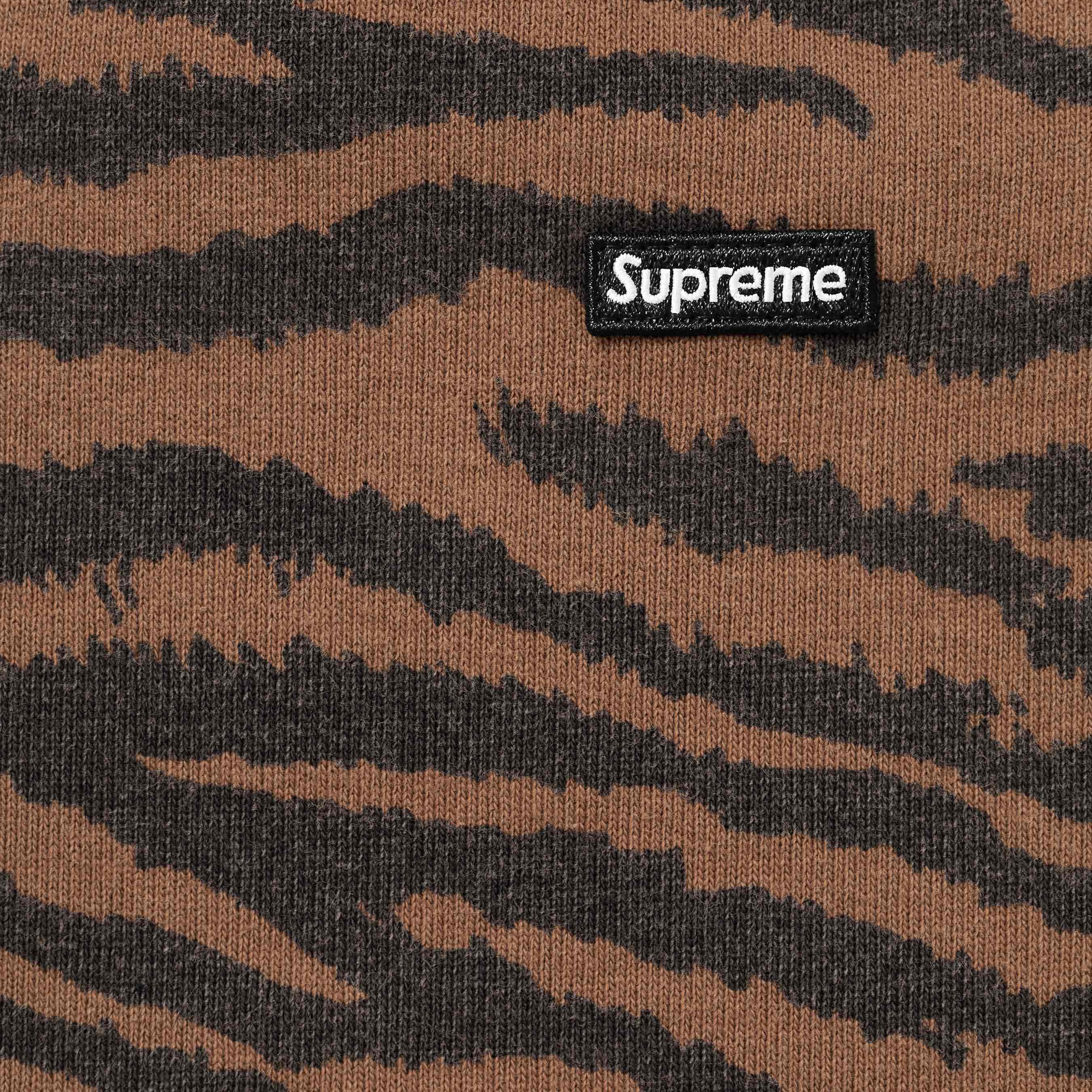 Small Box Sweatshort view 17